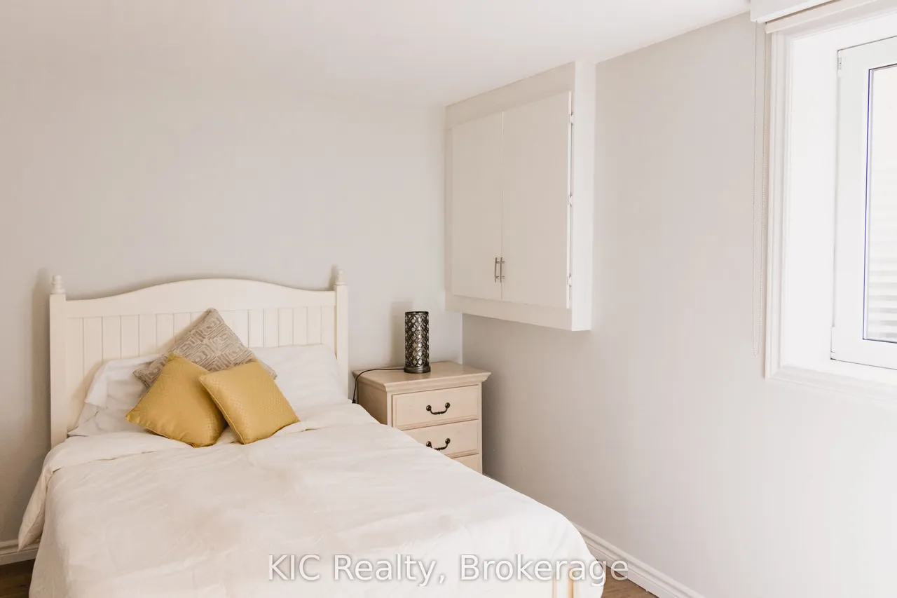 2138 Lorraine Drive — photo 33