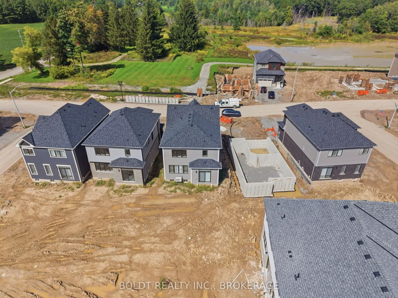 11 Derose Avenue — photo 39