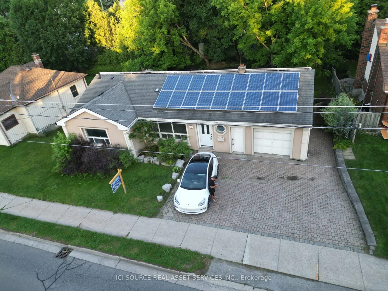 52 Speedvale Avenue W — photo 3