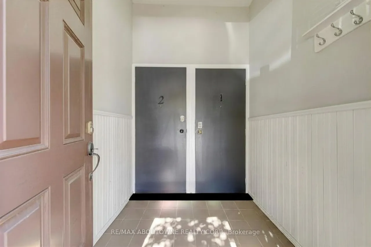 100 Grant Avenue — photo 3