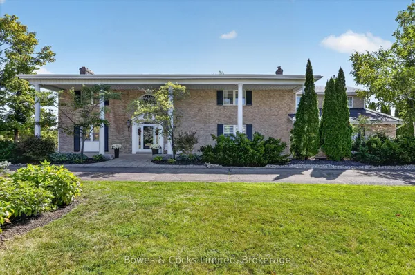 1562 Champlain Drive