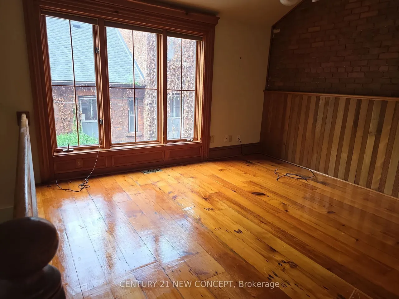 123 Jackson Street W — photo 31