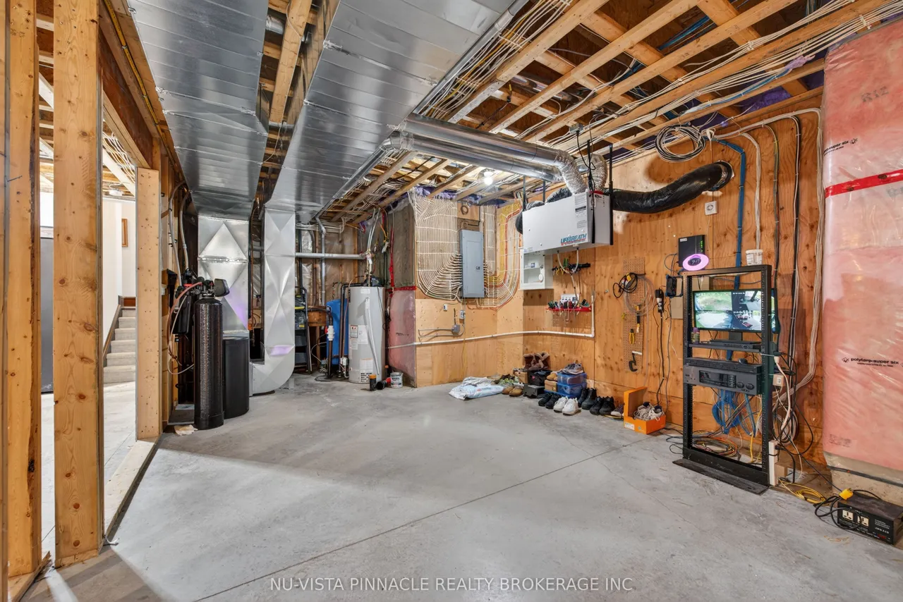 9082 Ferne Drive — photo 33