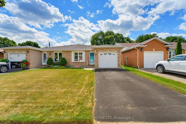 42 Buchanan Crescent — photo 2