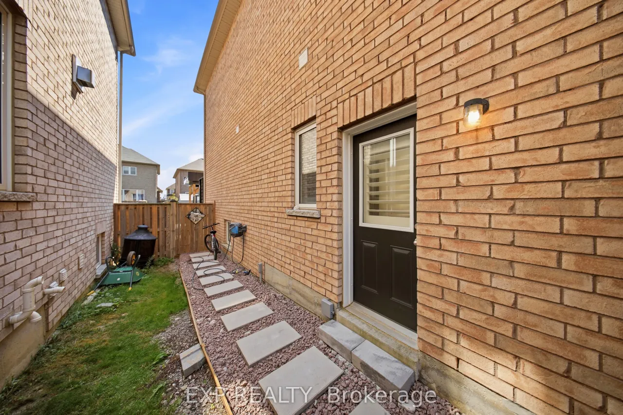 114 Chaumont Drive — photo 3