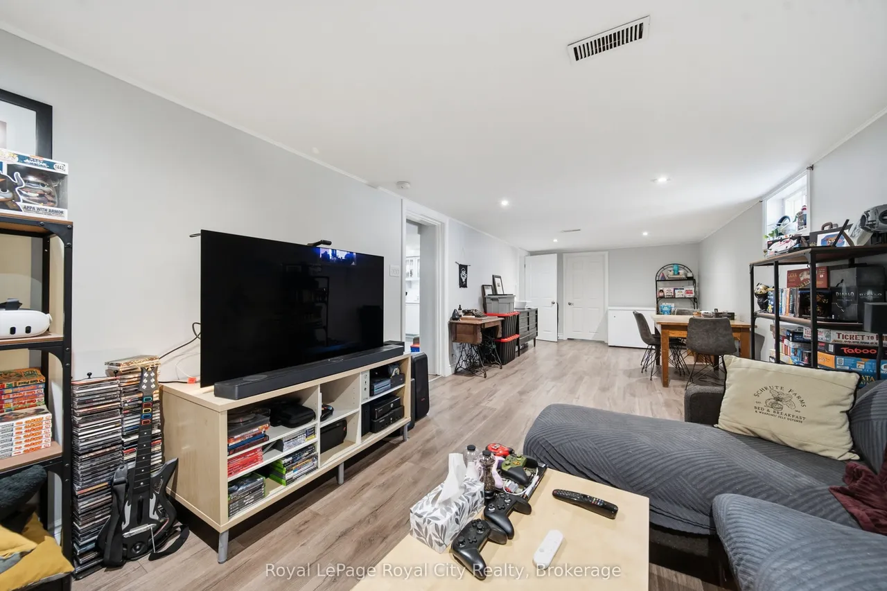 164 Waverley Drive — photo 7