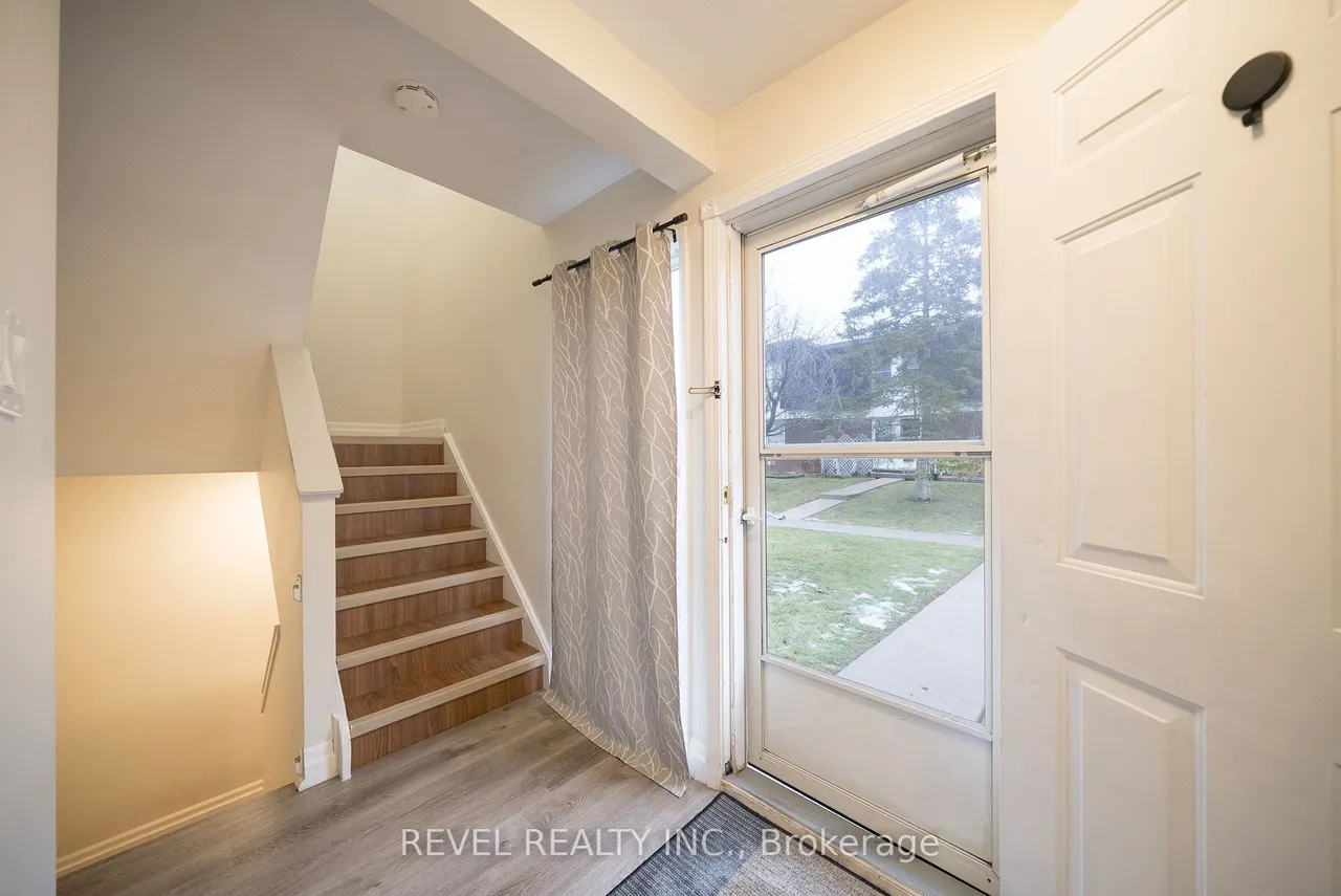 273 Elgin Street — photo 3