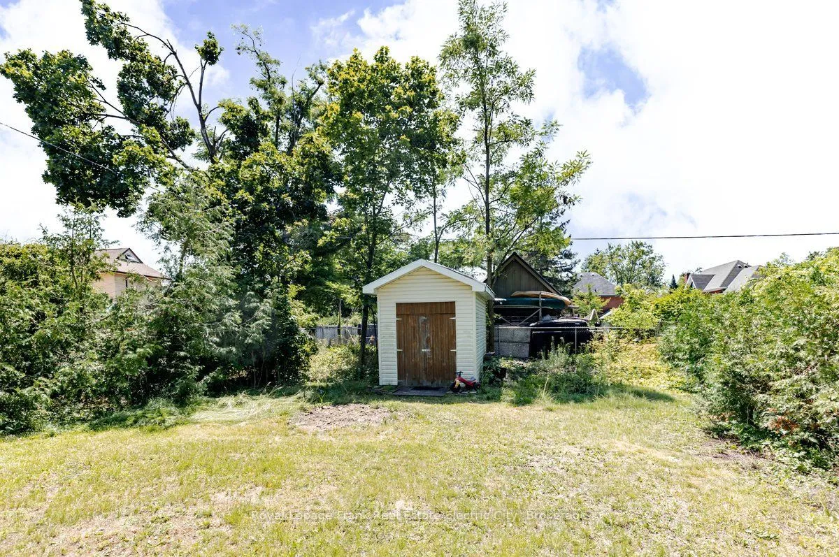 551 Weller Street — photo 11