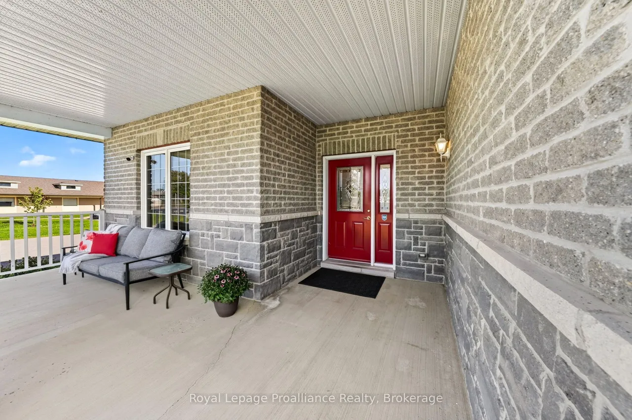 32 Merrill Drive — photo 3