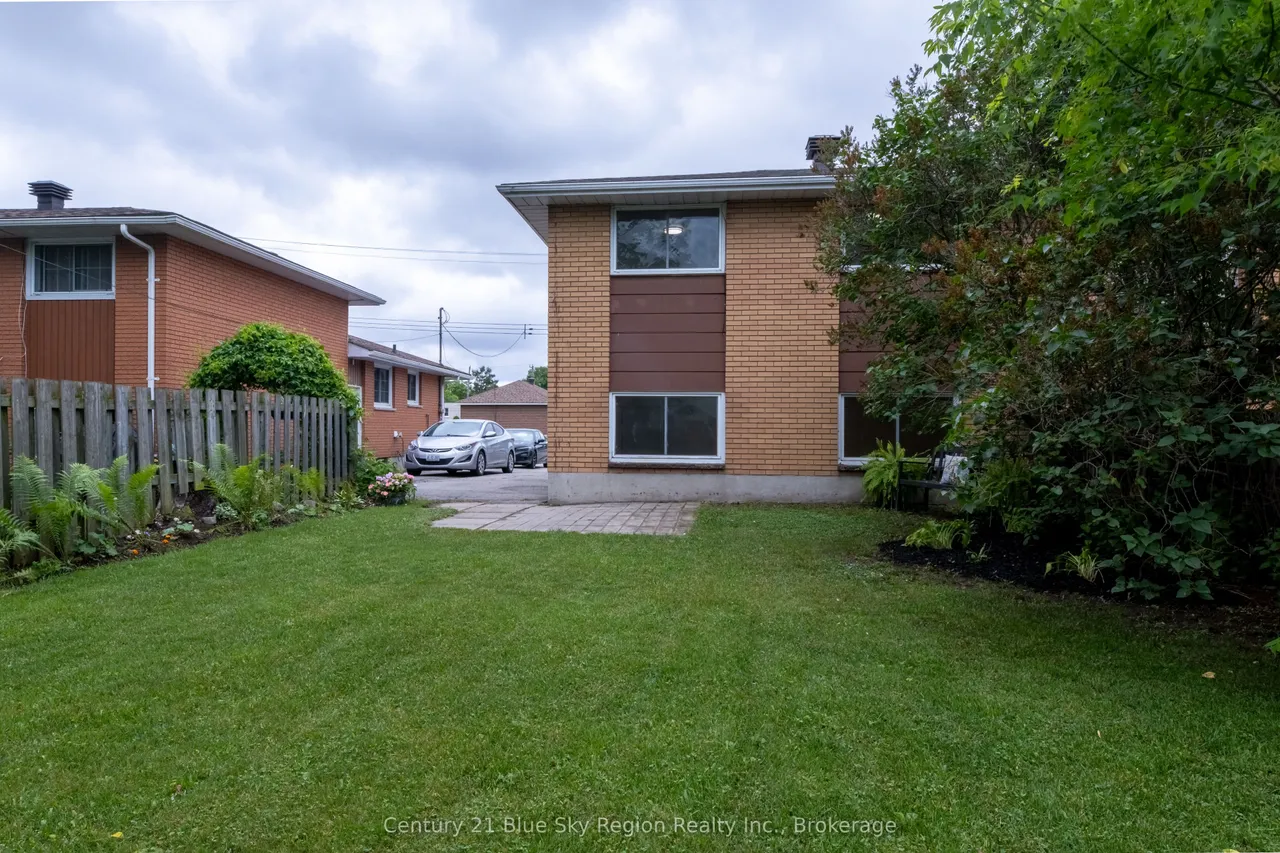 102 Lee Avenue — photo 25