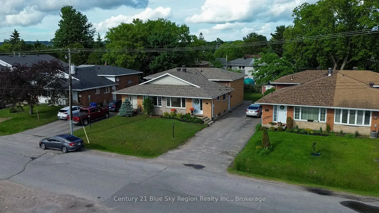 102 Lee Avenue — photo 3