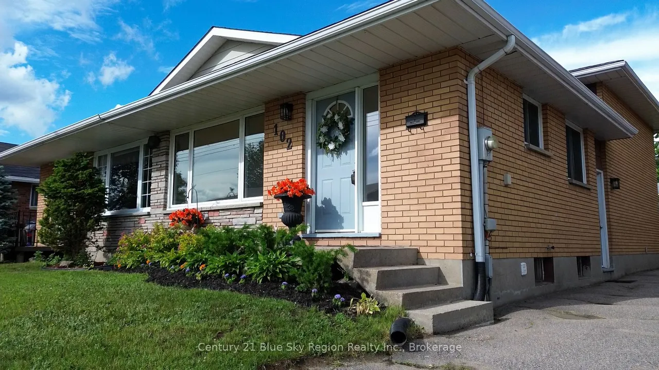 102 Lee Avenue — photo 2