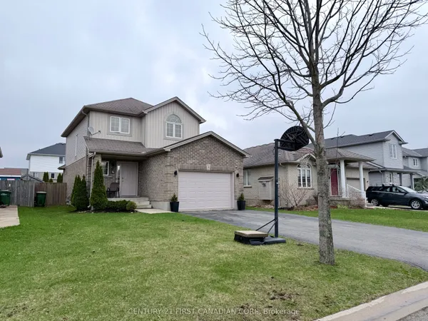 9 Barrett Crescent — photo 2