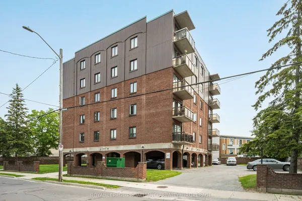 315 Regent Street — photo 2