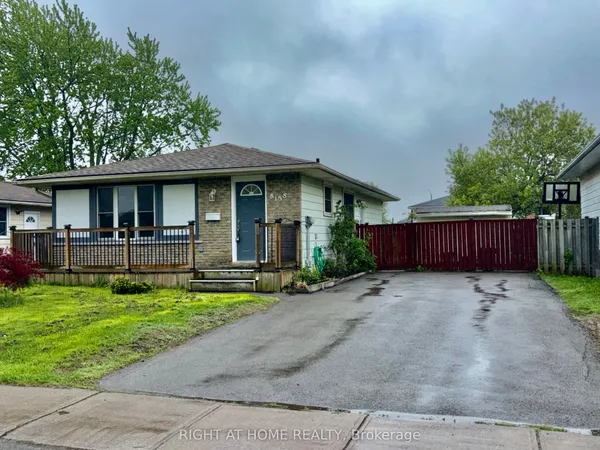 8158 PADDOCK TRAIL Drive — photo 2