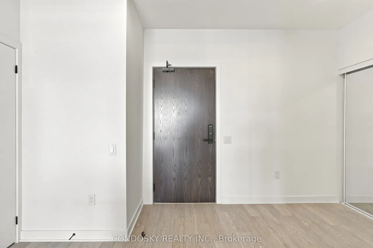 2782 Barton Street E — photo 3