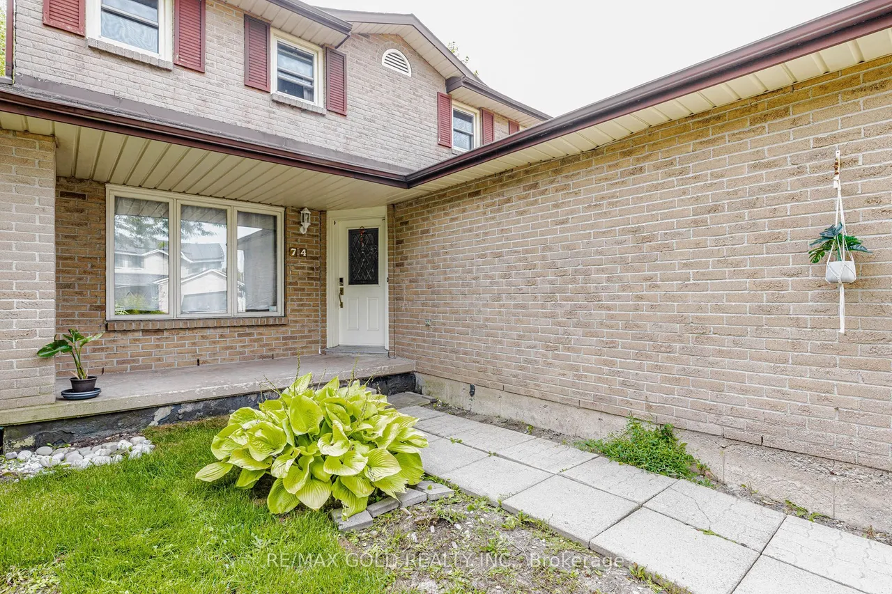 74 Parkplaza Drive S — photo 3