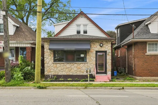 1500 King Street E