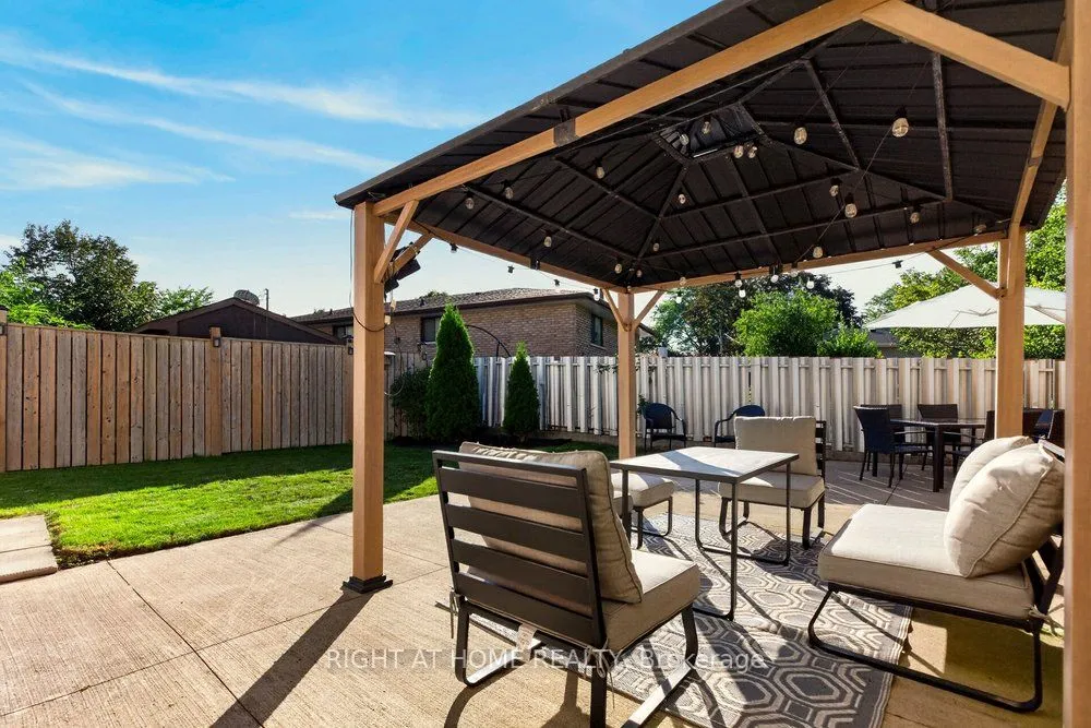 168 Berkindale Drive — photo 28
