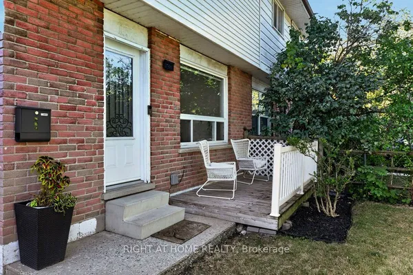 168 Berkindale Drive — photo 2