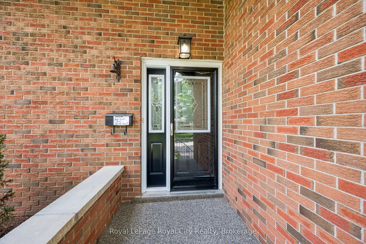 40 Bishop Court — photo 3