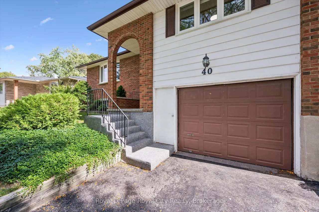 40 Bishop Court — photo 2