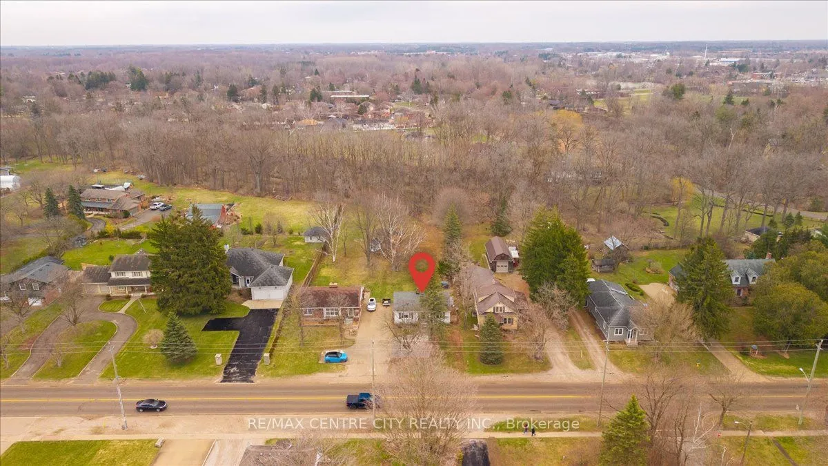 549 Victoria Street — photo 31
