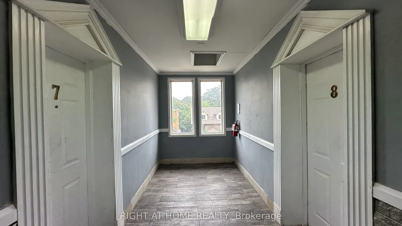 84 Proctor Boulevard — photo 2