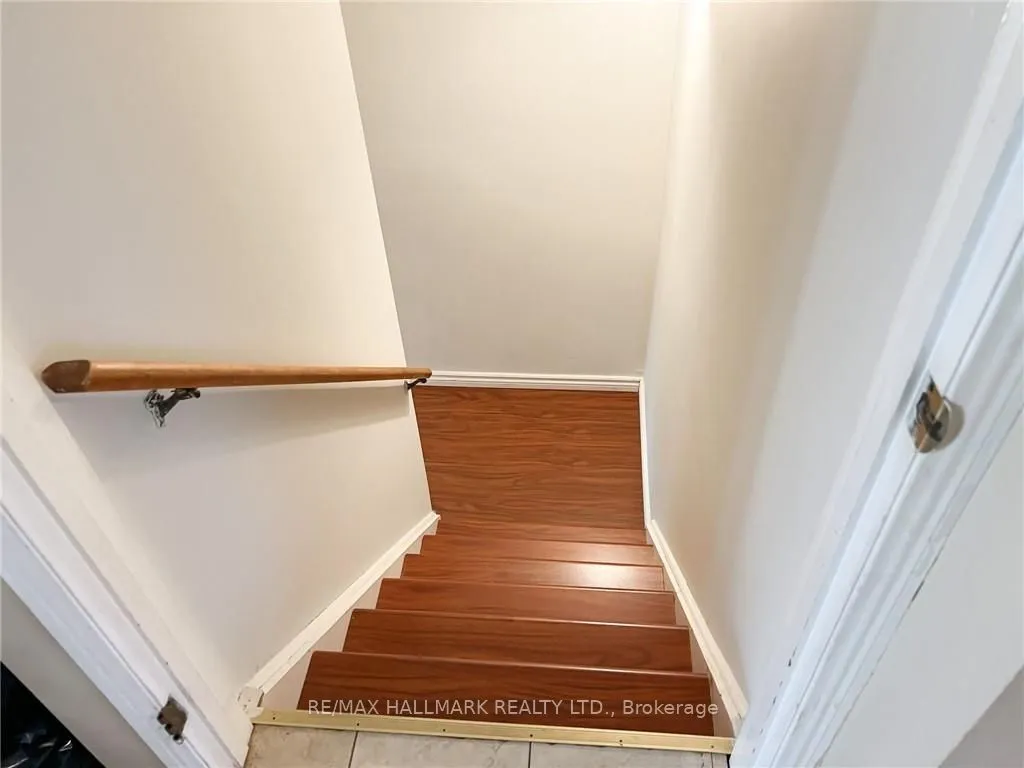 108 Broughton Avenue — photo 2