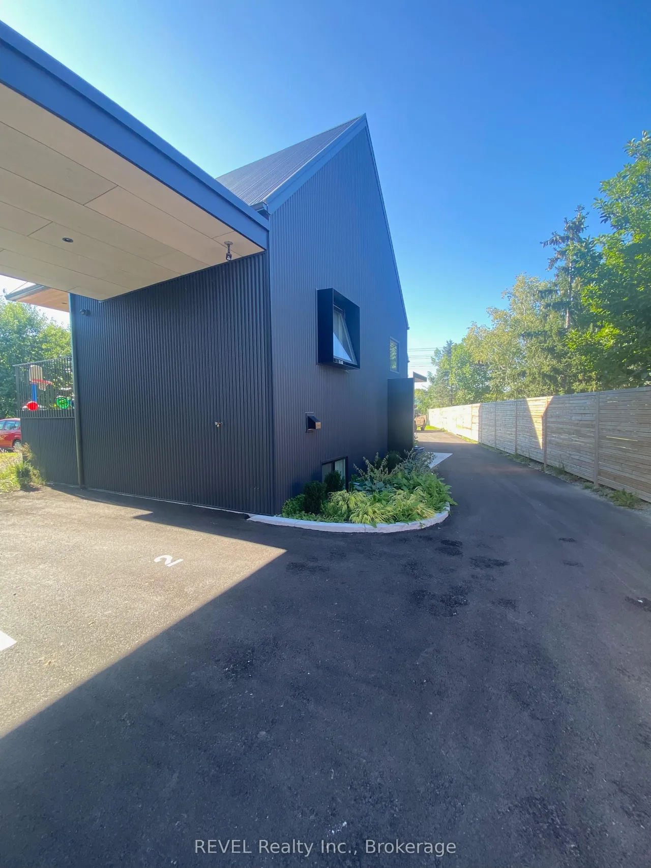 5361 Valley Way — photo 2