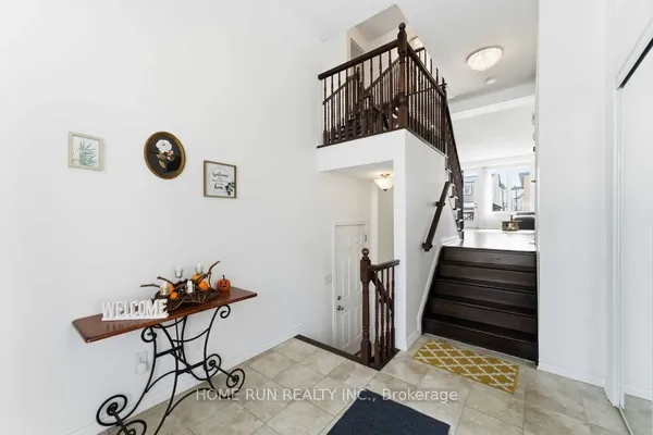 358 Meadowbreeze Drive — photo 2