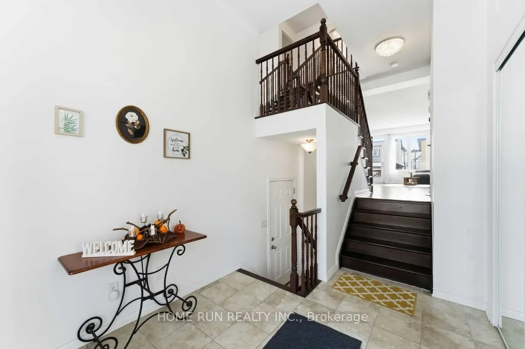 358 Meadowbreeze Drive — photo 2