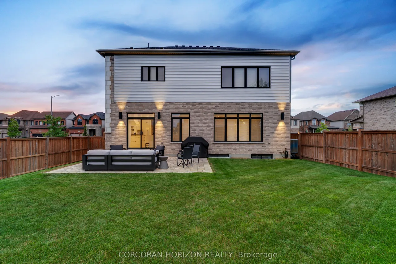 211 Ambrous Crescent — photo 49