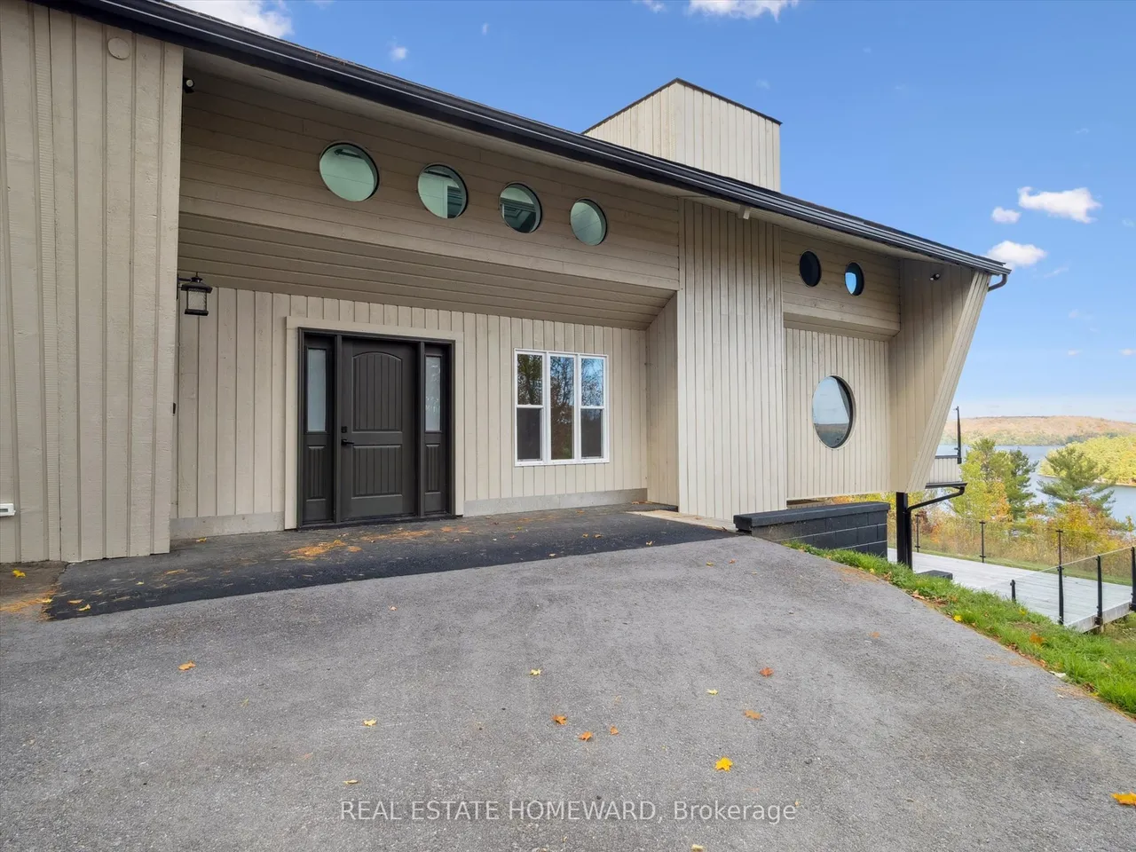 1085 Austin Lane — photo 3