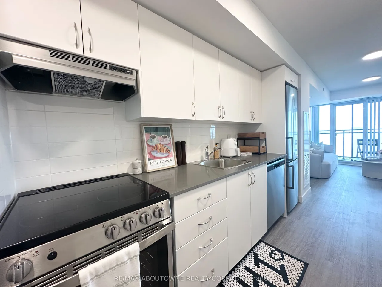 375 South Street — photo 2