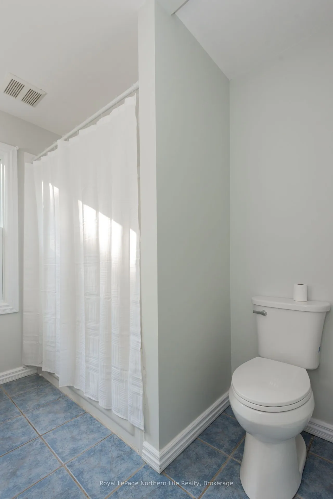 840 Mclaren Street — photo 46