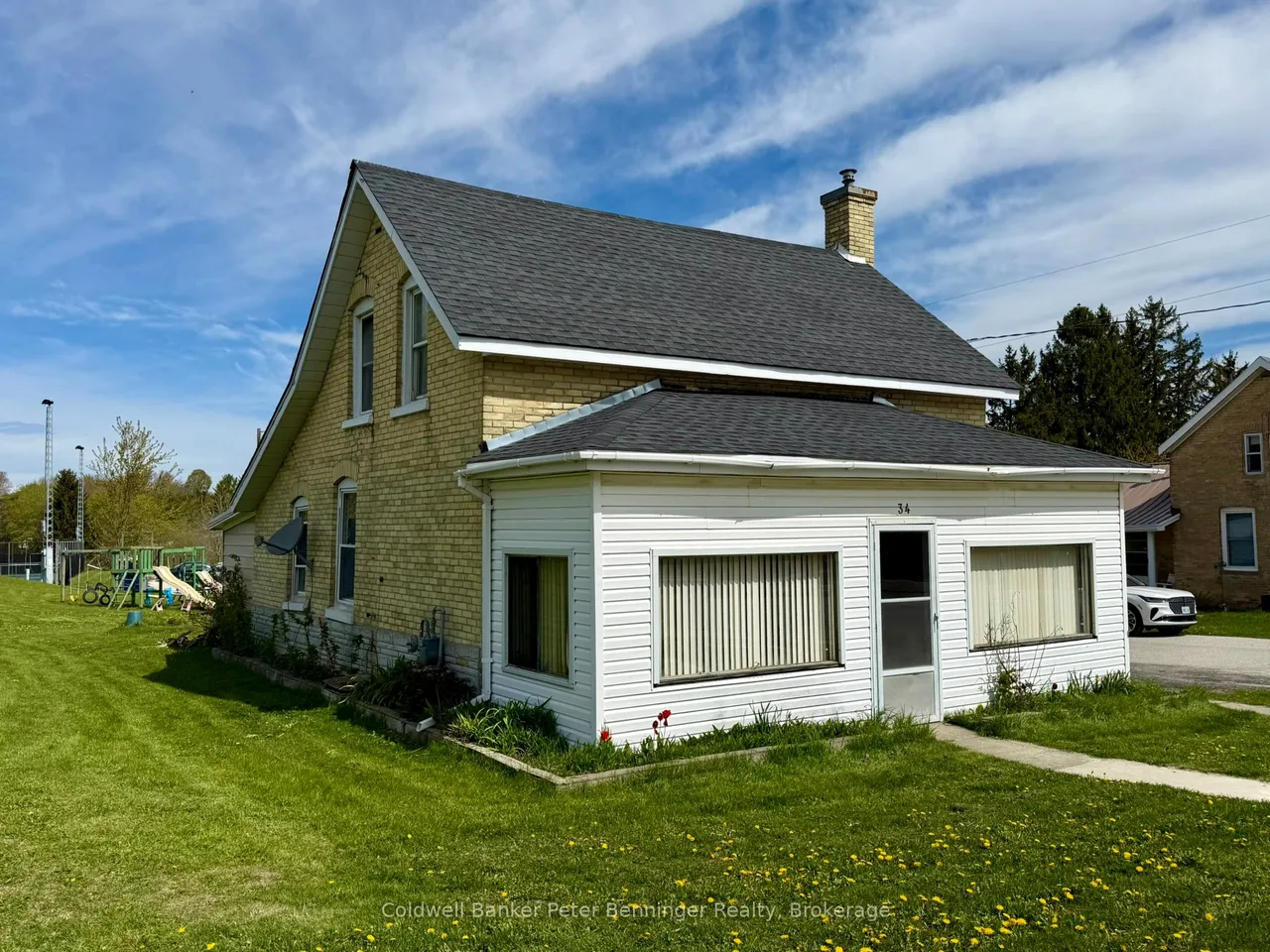34 McGivern Street W — photo 3