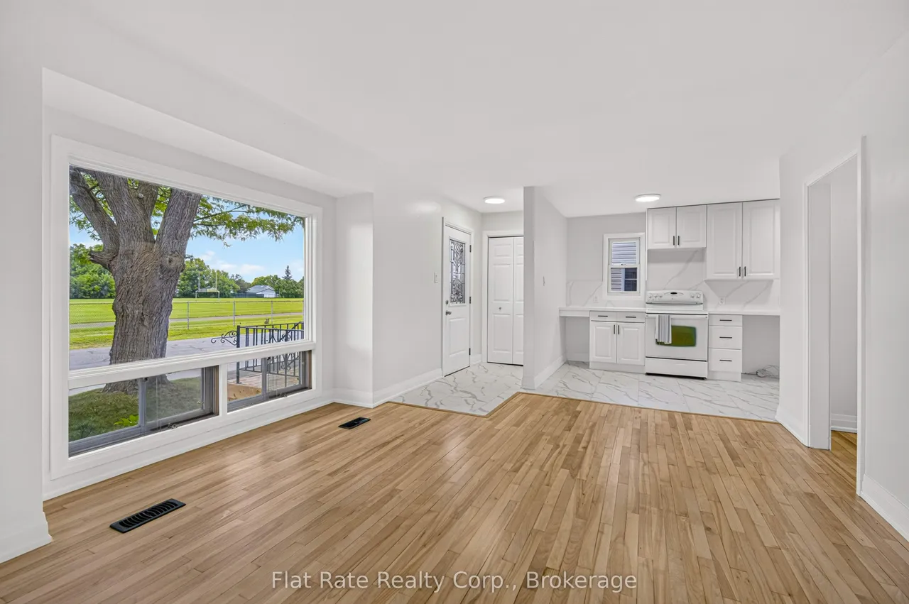 718 GILLESPIE Avenue — photo 3
