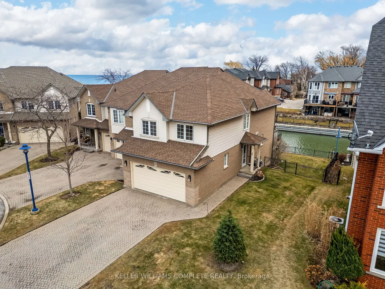 85 Edgewater Drive — photo 2