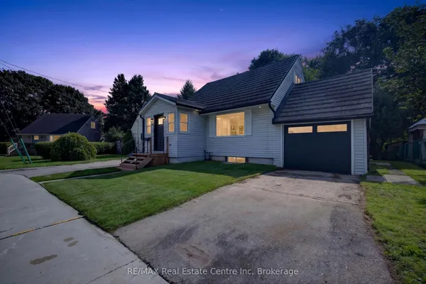 10 Churchill Crescent W — photo 2