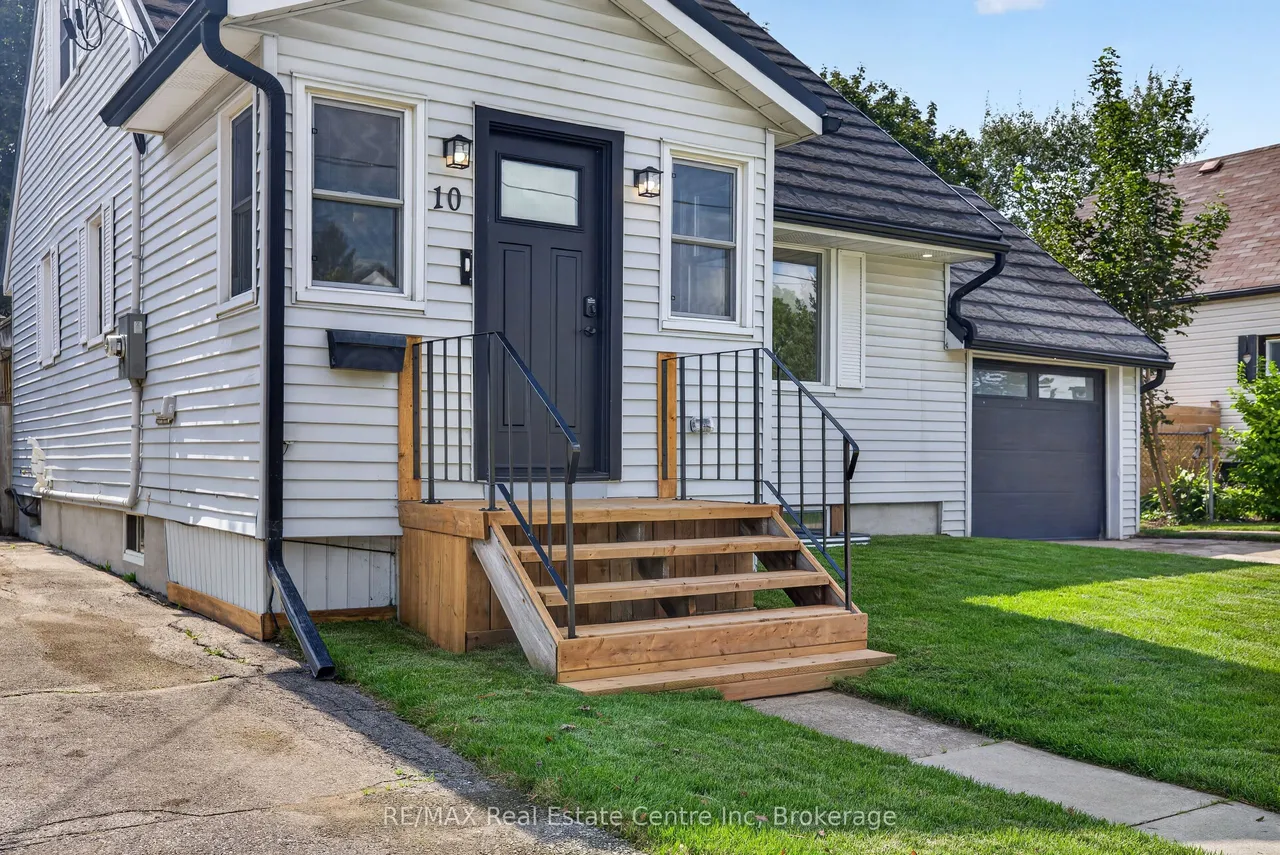 10 Churchill Crescent W — photo 3