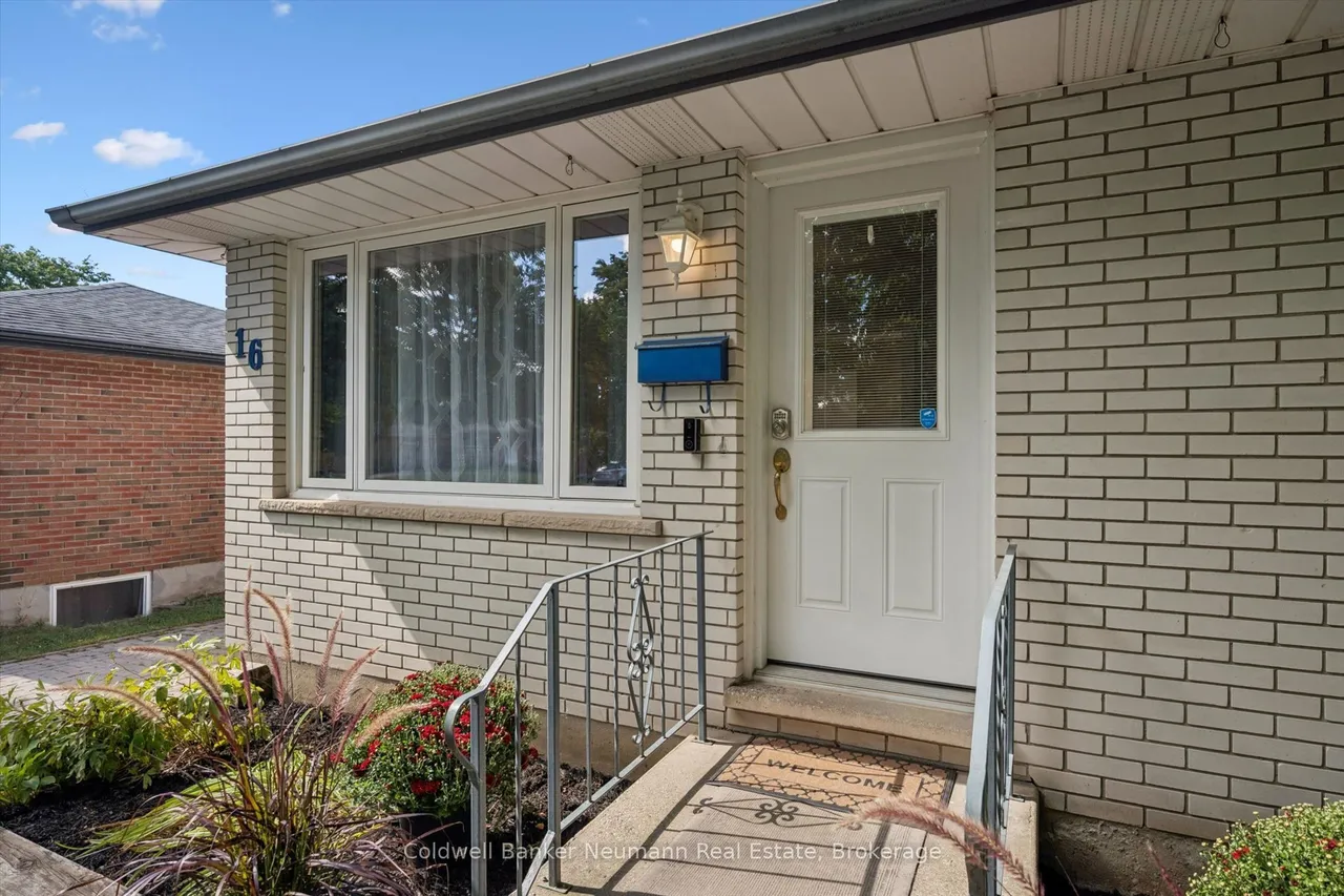16 Argyle Drive — photo 3