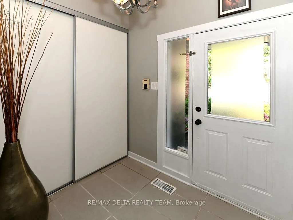 6159 Heritage Park Crescent — photo 3