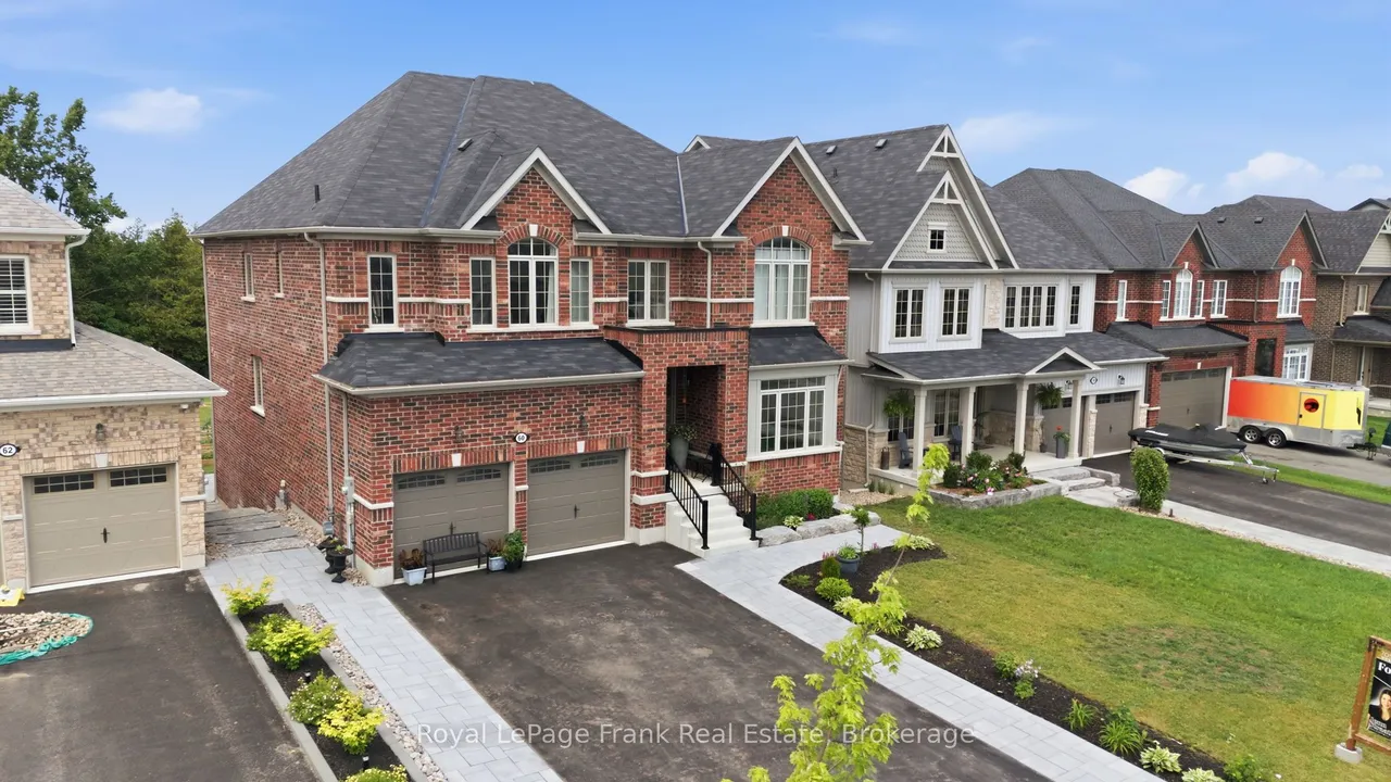 60 Hennessey Crescent — photo 3