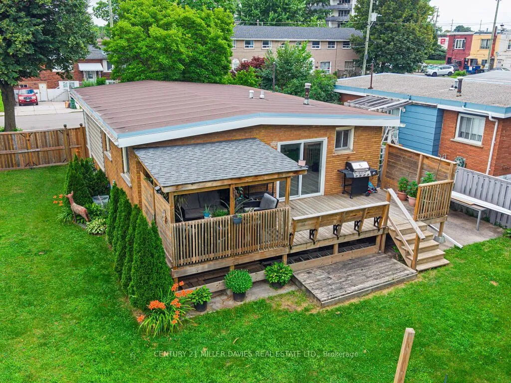 154 Luscombe Street — photo 39