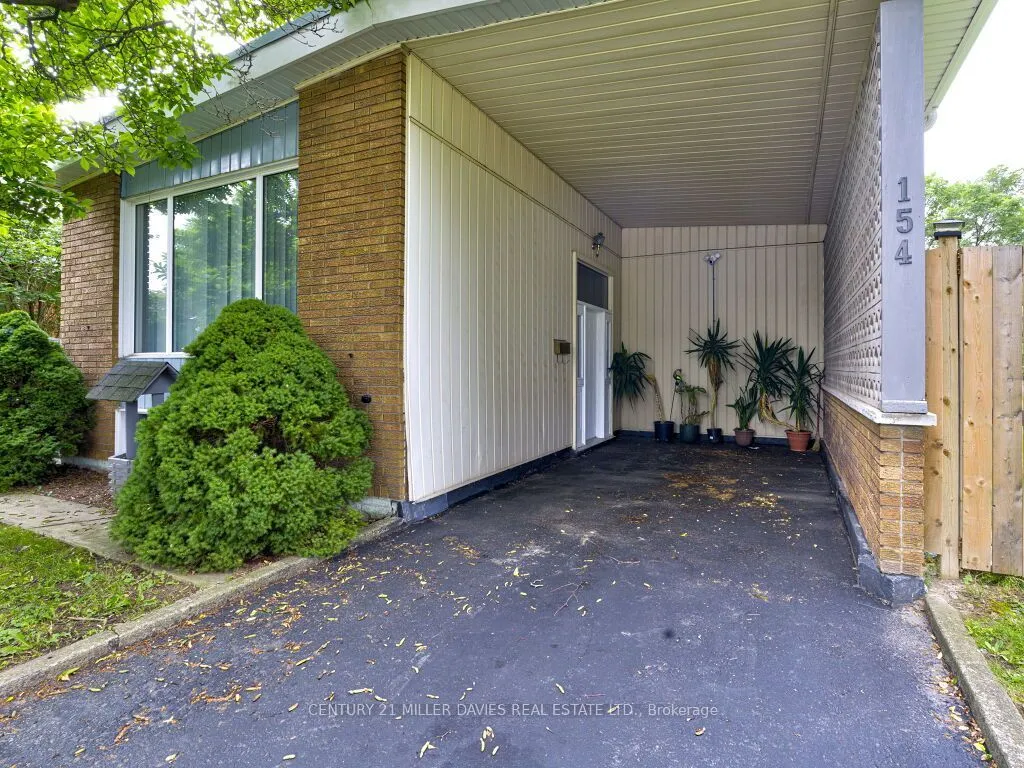 154 Luscombe Street — photo 3