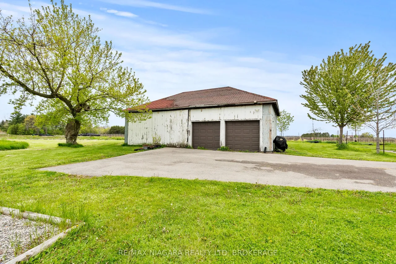 1068 Niagara Stone Road — photo 3