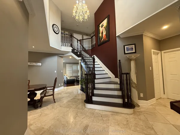 302 Edgemoore Crescent E — photo 2