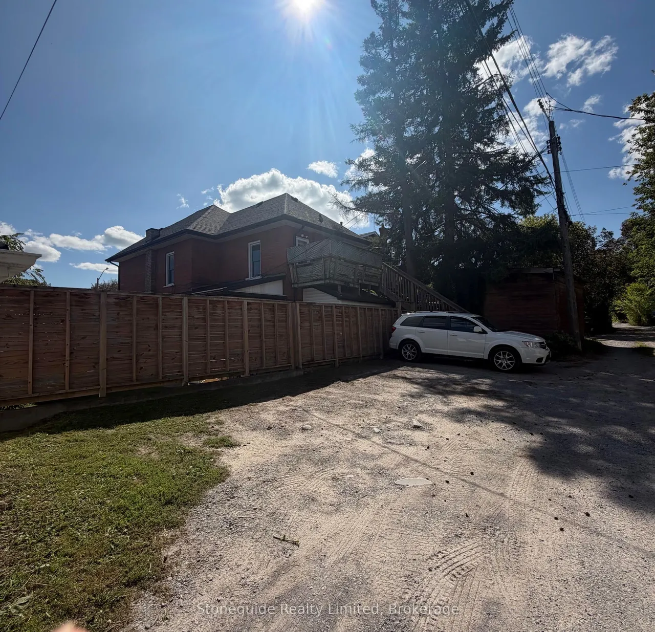 540 Charlotte Street — photo 48