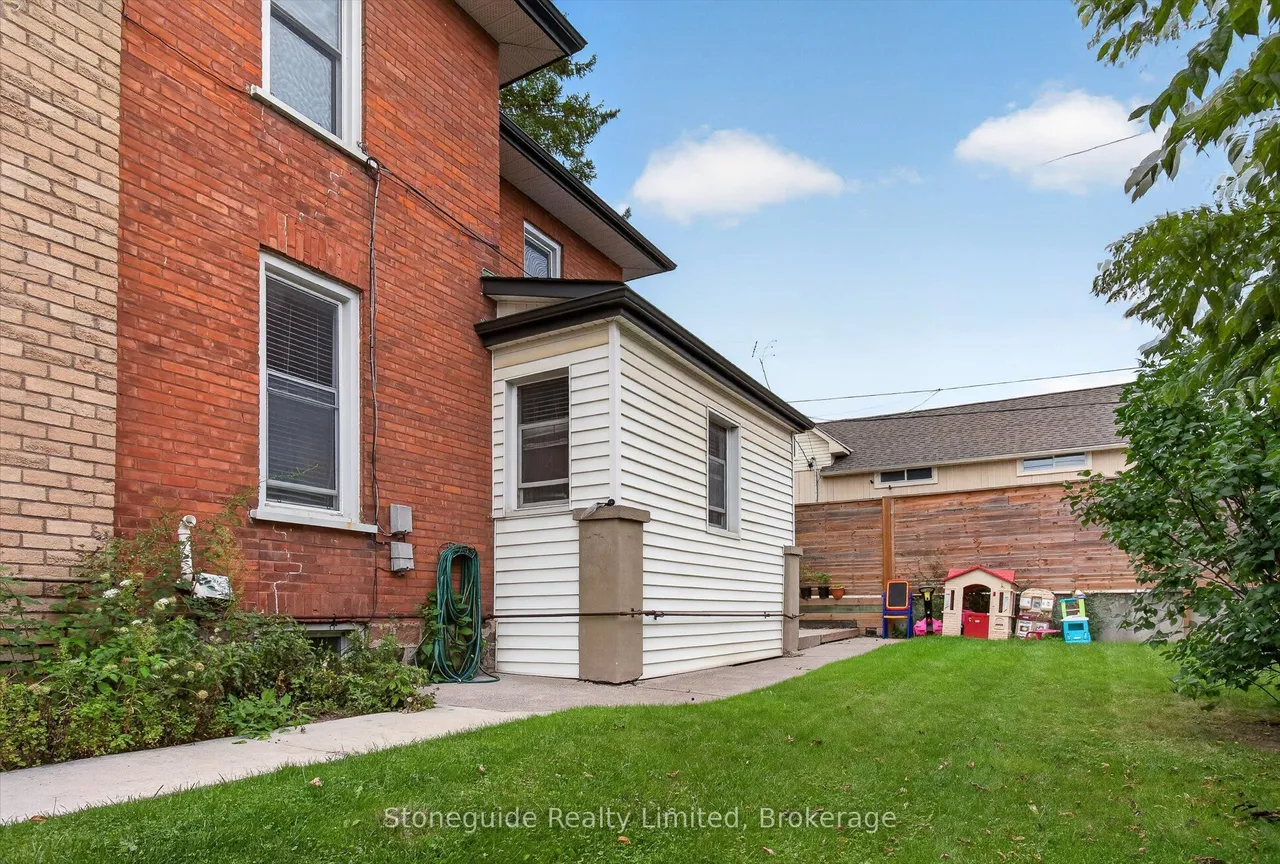 540 Charlotte Street — photo 3